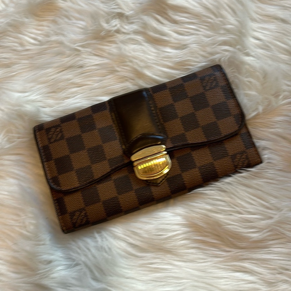 Louis Vuitton Damier Gold Closure Leather Trim Wallet